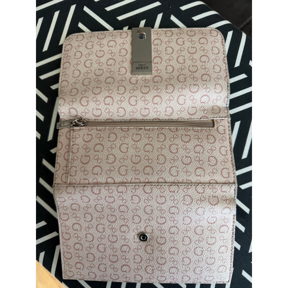 Guess One Size Pink Logo Wallet - Picture 4 of 6